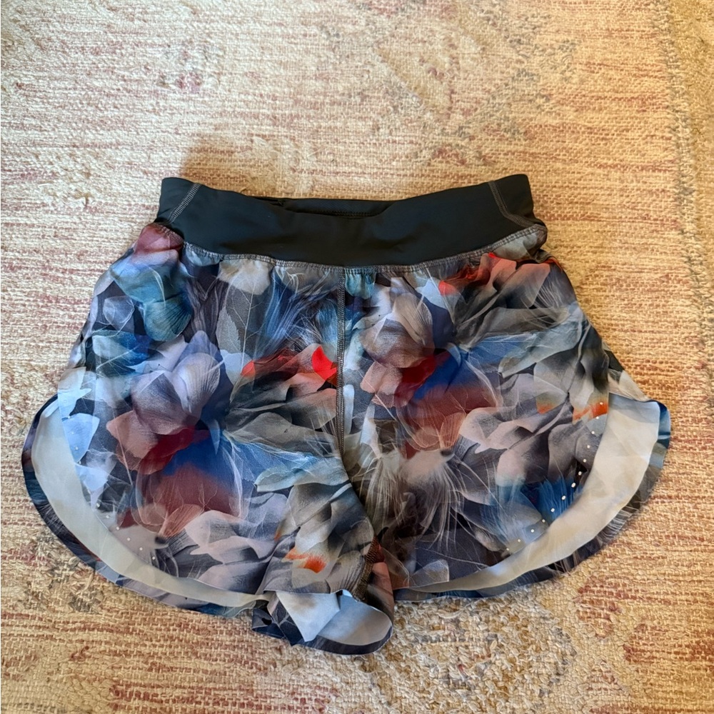lululemon fast and free shorts size 4